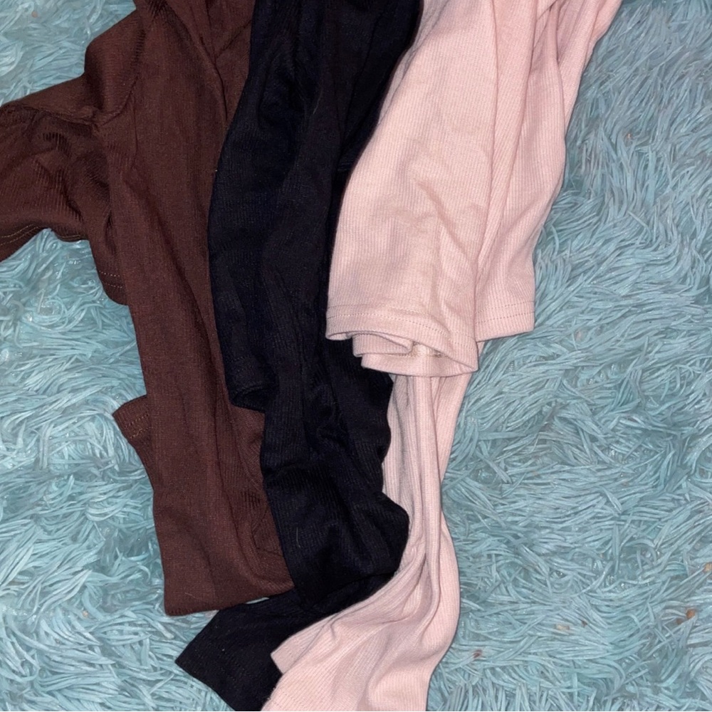 3 long sleeve shirts